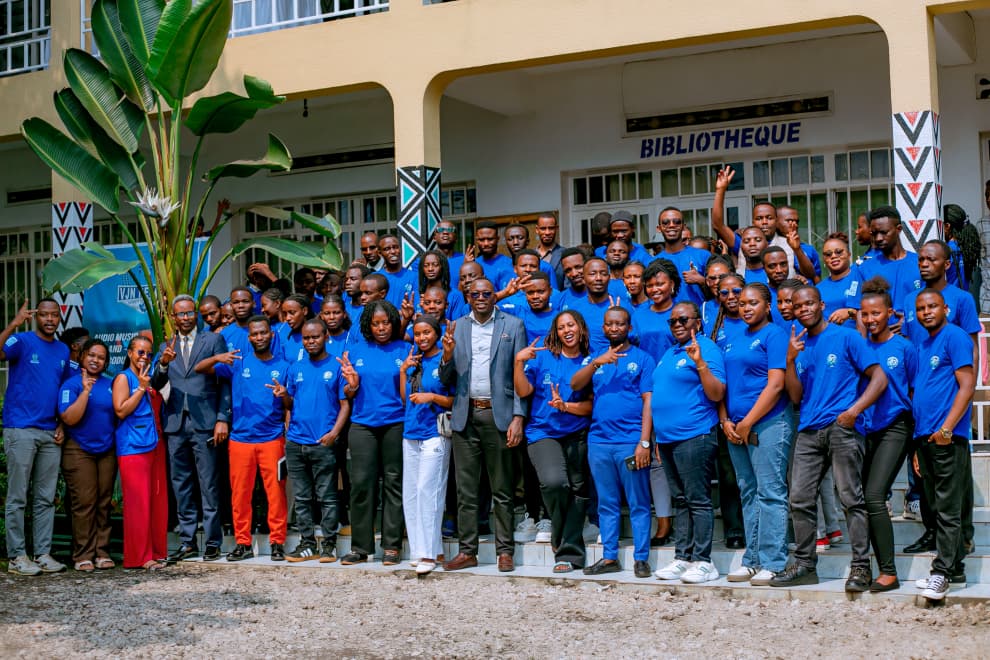 YesAlexisRwanda's tweet photo. The future of Rwanda is in the hands of today's youth. Dream big, work hard, and create the change you want to see. π·πΌ
#DigitalCampaignWeekly #01 #YouthEmpowerment https://t.co/icg4SxPsZY