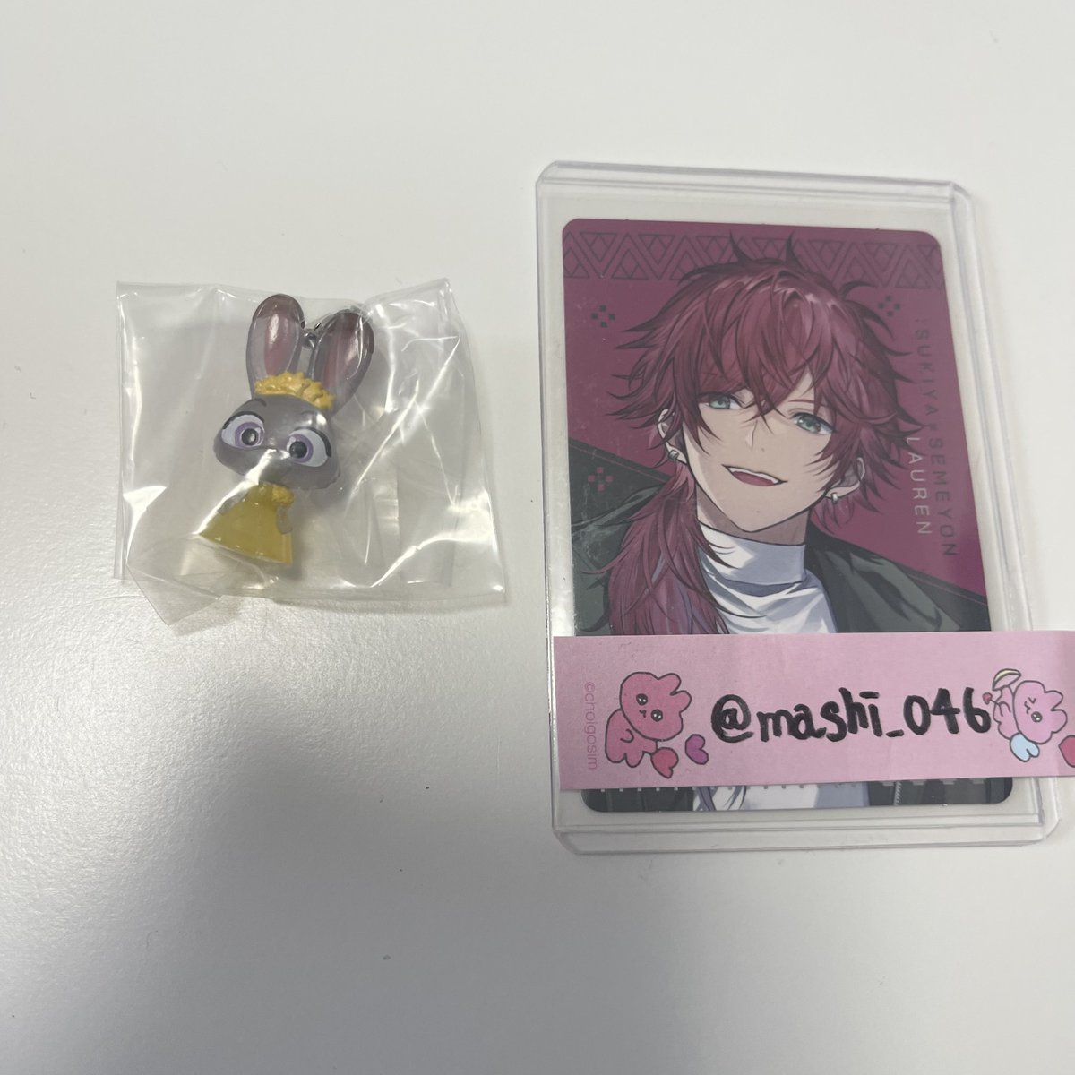mashi_046's tweet photo. 【交換】ズートピア2 めじるしアクセサリー

〈譲〉ジュディ･ホップスB

〈求〉ニック・ワイルドA

郵送のみの交換でお願いします。
お気軽にお声掛けください！ https://t.co/ArIr5llGUJ