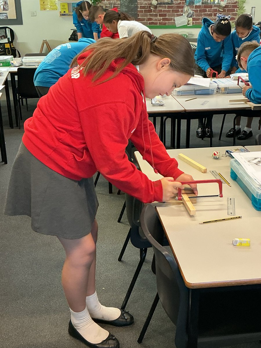 MrsTalbotJLPS's tweet photo. Getting to work with our accurate measuring and cutting using the junior hacksaw, G-clamp and bench hook. 🪚🪵 https://t.co/hQzkamwguE
