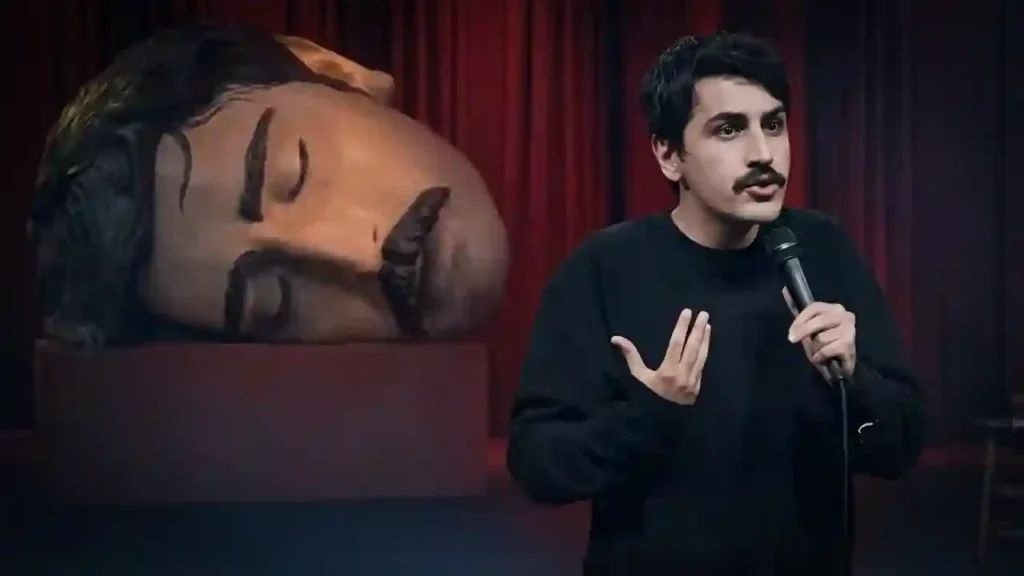 Fehim_Kurdi's tweet photo. کۆمیدیەن دەنیز گۆکتاش لەسەر پێشاندانە ستاندئەپەکەی کە لە YouTube بڵاوکرایەوە، لە چوارچێوەی لێکۆڵینەوەیەکدا کە لەلایەن دادستانی گشتی کۆماری ئیستەنبوڵەوە کرایەوە، دوای گەڕانەوەی لە دەرەوەی وڵات، لە فڕۆکەخانەی ئیستەنبوڵ دەستبەسەر کرا. https://t.co/XBls7Y6T2e