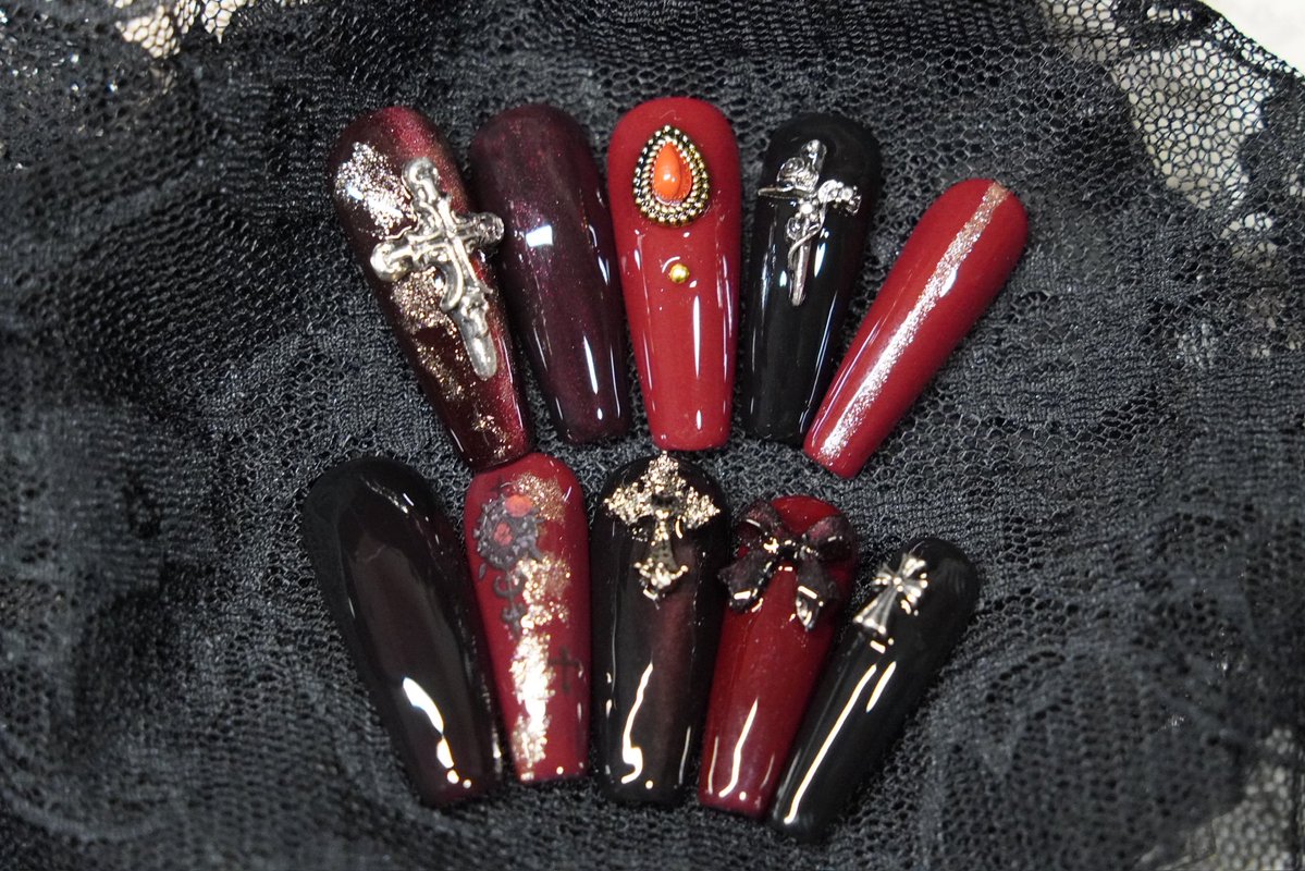 chikage_nail's tweet photo. 販売します

https://t.co/Ypry8FGvil

#ハンドメイド
#ネイルチップ
#ゴシック
#ホラー
#ダークファンタジー https://t.co/31SDv92YQp