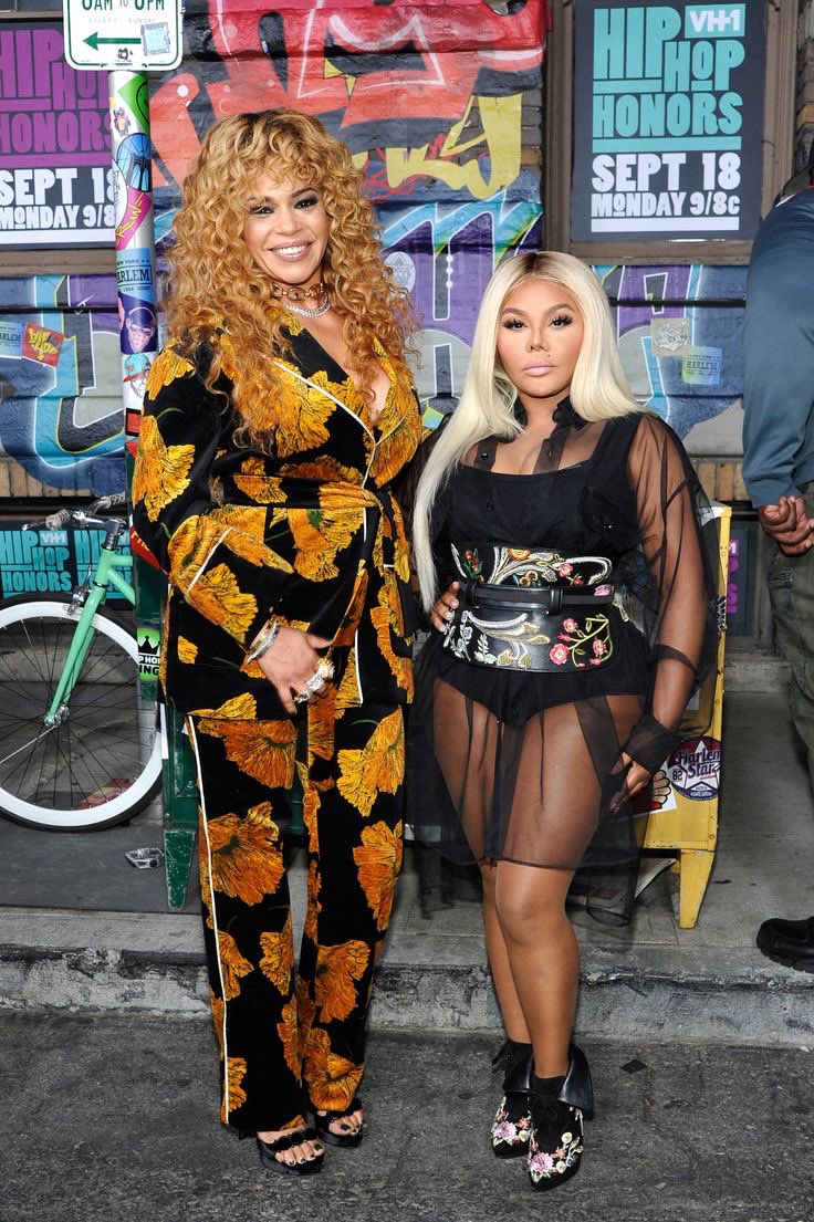 OfficiaBob's tweet photo. Seeing Faith Evans and Lil’ Kim together will always be a powerful moment in hip-hop history. Growth, legacy, and pure excellence. 🤎 https://t.co/Fm5G8W0BHD