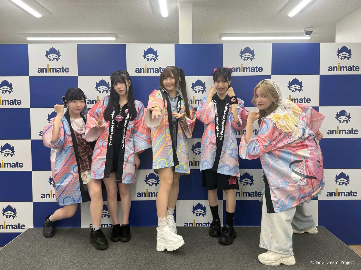 BDP_yumemita's tweet photo. ／
🛸TVアニメ「バンドリ！ ゆめ∞みた」
　本日23時より放送スタート📢
＼

本日のTV放送を記念し、
#ゆめみた がゲリラで都内に参上しました❕

📺アニメ公式HP
https://t.co/R2uW42wByJ

TOKYO MXほかにて放送📺
初回は3話一挙放送をお見逃しなく🌟

#アニメゆめみた #バンドリ https://t.co/Ifbk3ppHSv