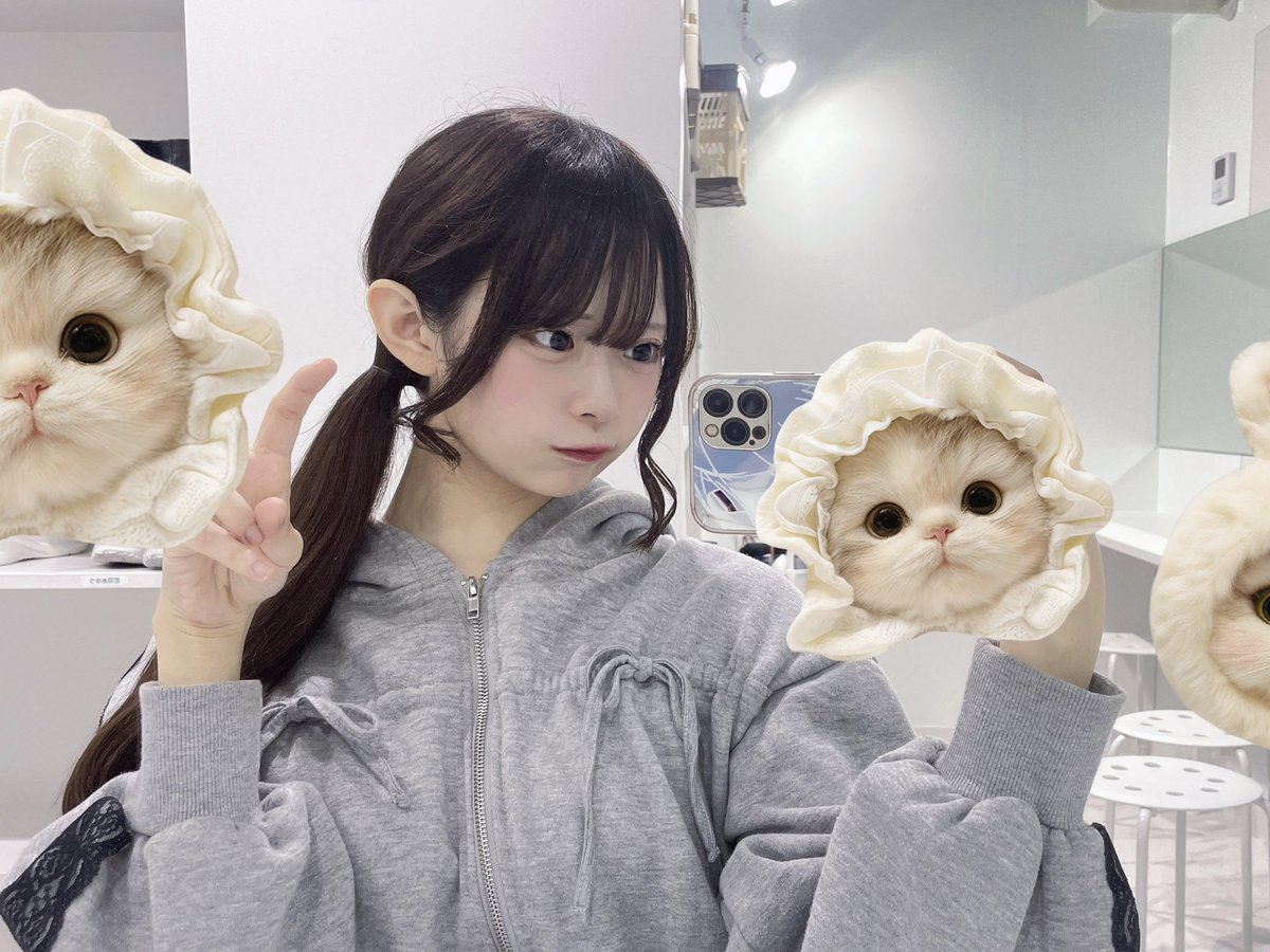 mirei_mbtk's tweet photo. 今日も朝からワンマンにむけてみんなで準備したよう~🫶🏻︎💕︎︎ 
メンバーといる時間が長くて幸せ⸜❤︎⸝‍
今日も髪型ちょっと変えてみた.ᐟ.ᐟ https://t.co/yDL1od1VNP