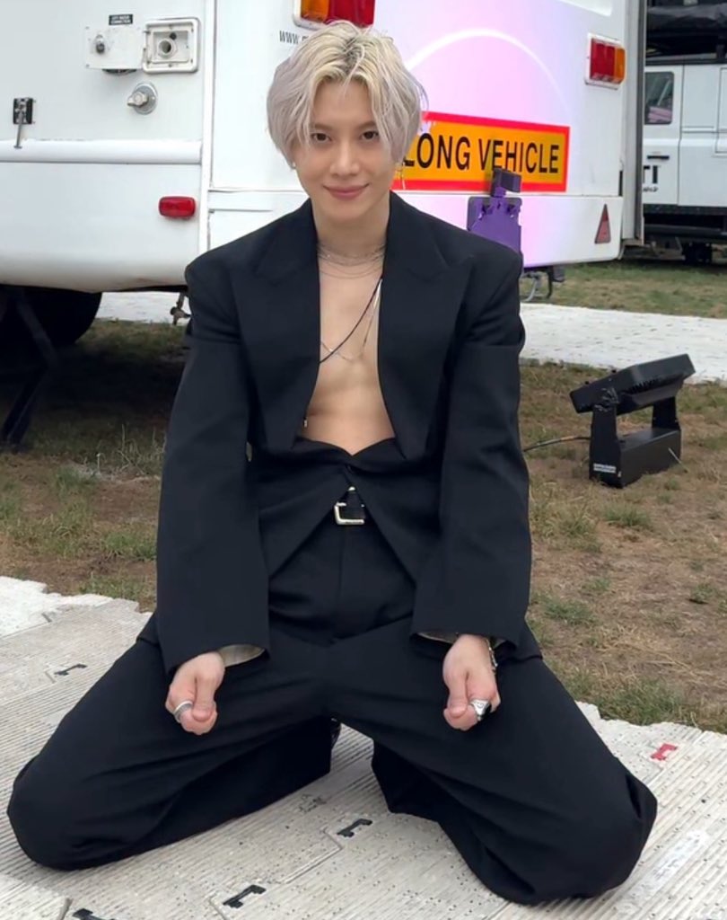 imprssionable's tweet photo. amazing pose choice btw https://t.co/RjMyhT5LDJ