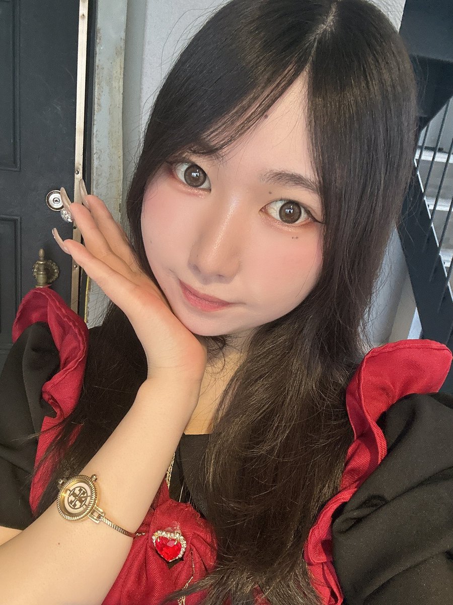 perfe_arisa's tweet photo. ぺるフェ【@Bar_perfe 】ろぐいん🥰

昨日はお休みでした！
うにさんと遊んだよ〜🌸

本日もよろしくね(*^_^*)♡♡
 #梅田 #コンカフェ https://t.co/4GlP09Pwli