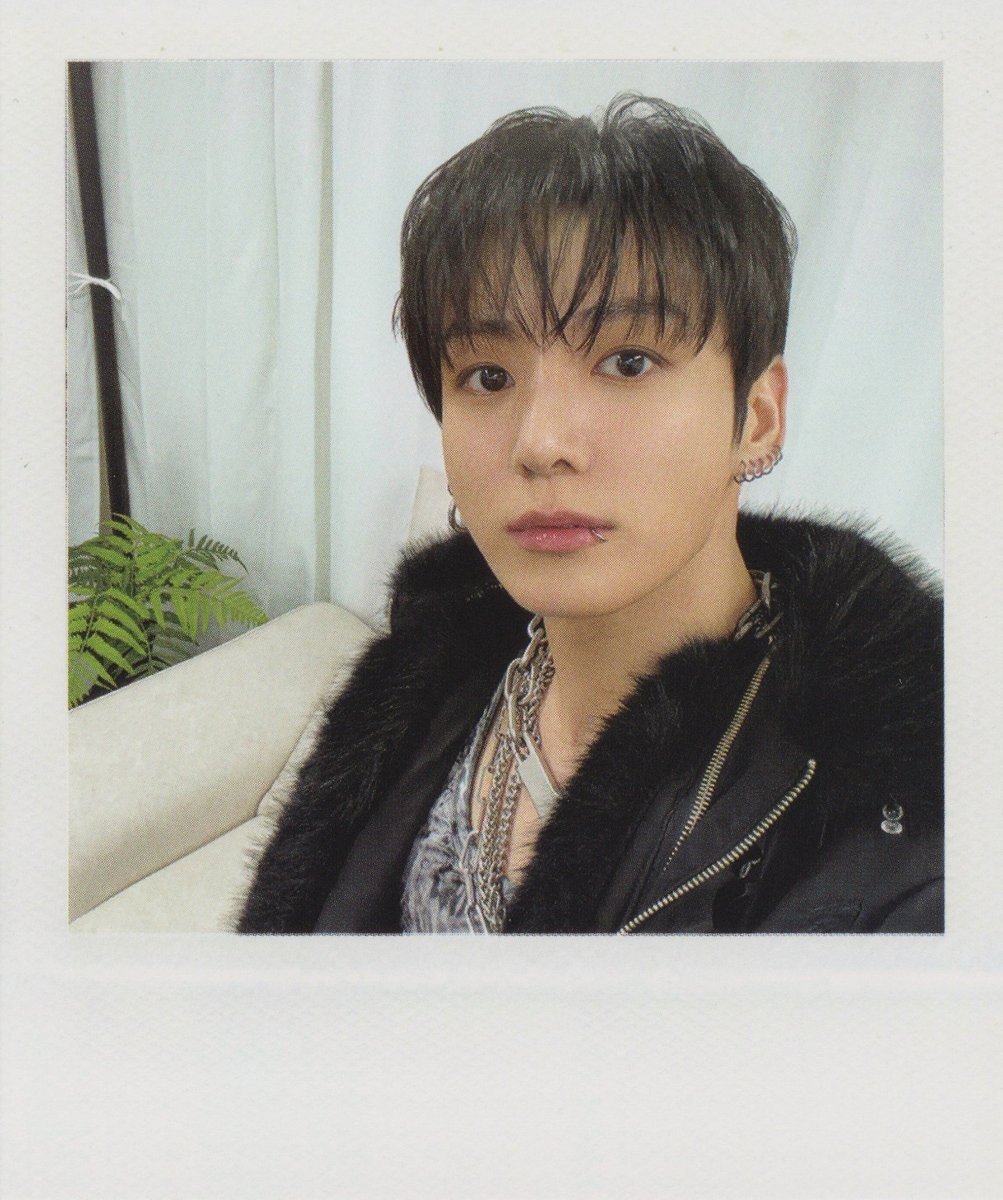 btsfancafe__twt's tweet photo. [scan] ARIRANG - 613 Limited Edition Vinyl - Polaroid Set (2/2)  

#BTS #방탄소년단 #BTS_ARIRANG https://t.co/Agx82YU8zv
