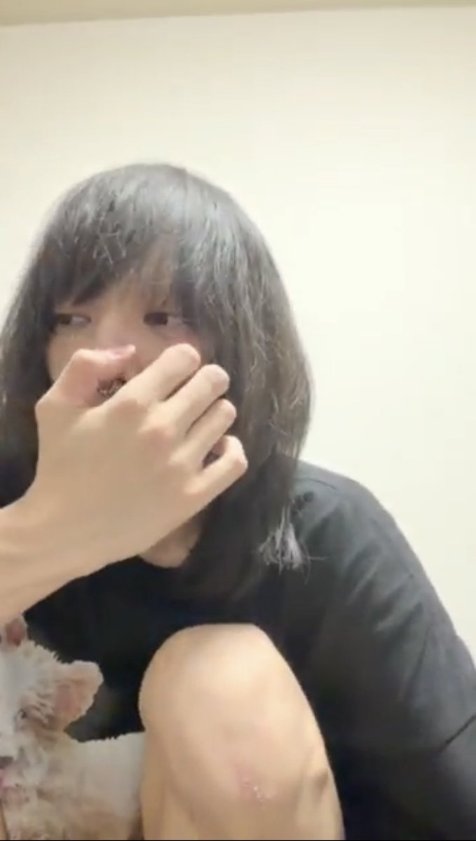 mainichigalive's tweet photo. 復活滅多刺しキャス覚えてる所だけ
まとめ🌻

🔪ご飯は食べた
🔪👀のゴミ食べたけど何も味しない
　　↑食レポありがとうのコメント
　あって爆笑🤣
🔪視力0.03
🔪2days初日は酷かったし伐さんに
　　申し訳ないと思った
🔪差し入れ　服とかタバコとか
　　いっぱいあるからいらない https://t.co/2V1il2xyTP