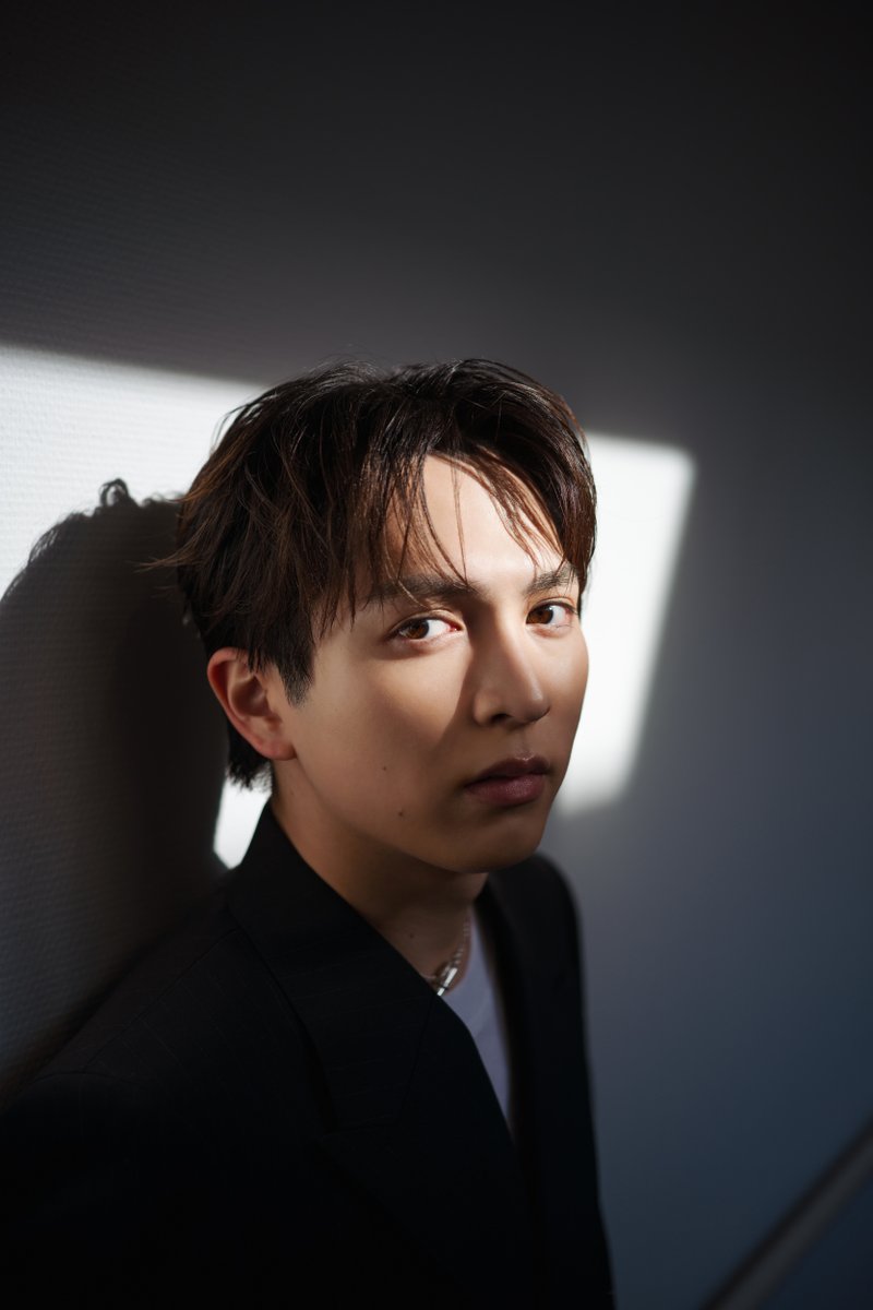 Auditionblue's tweet photo. みなさまおつかれさまです🙇‍♂️

#雑誌butter05🧈フェスタ🥁

アザーカット大放出‼️

#吉田仁人(#MILK)さんを今夜はどうぞ🍼

・通常版
HMV
https://t.co/tnk0TjPgtp
セブンネット
https://t.co/iT29madnYP
・限定版表紙&amp;ポストカード
https://t.co/JQy7NQn5xO

(撮影= #HIROKAZU/インタビュー=#松田美保) https://t.co/ImnjMsPuqU