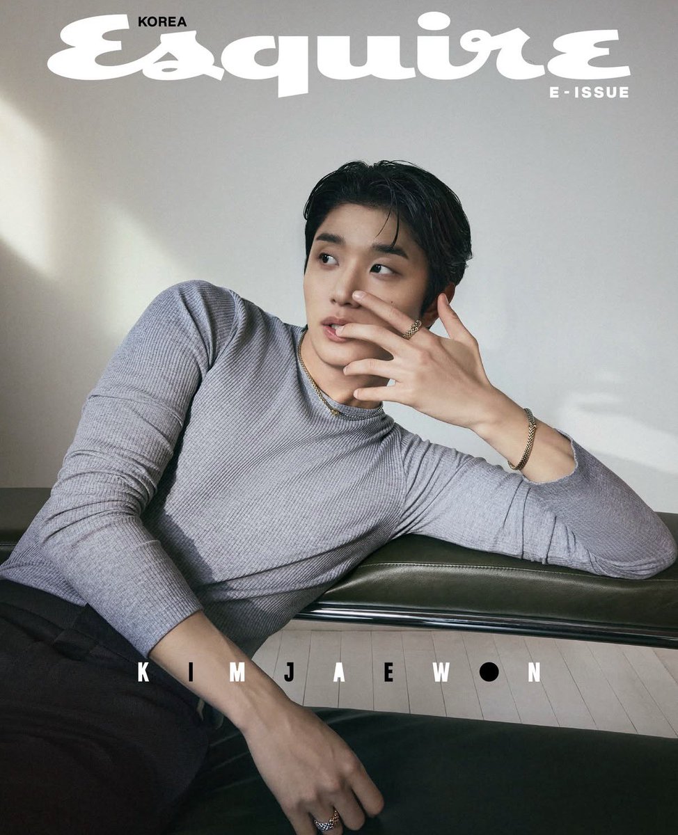 Jonjae_won's tweet photo. esquire.korea IG
The First.
계절의 한 가운데에서, 지금 가장 선명한 얼굴과 포페가 만났습니다. 김재원의 가장 뜨거운 계절, 가장 조용한 아름다움. 에스콰이어 7월 디지털 커버를 공개합니다
#FOPE #김재원 #포페 #ESQUIREKOREA
🔗https://t.co/M0vknhA8VS https://t.co/c2UbmHLfg2