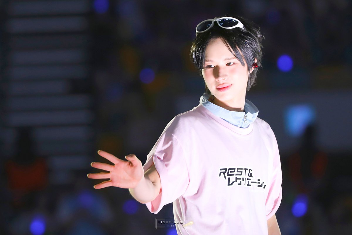 LIGHTFRAME__'s tweet photo. 2026 TWS TOUR '24/7:FOR:YOU' IN SEOUL
🐹🕶️

#경민 #KYUNGMIN
#TWS #투어스 #247WithUs https://t.co/QXcyavjFQk