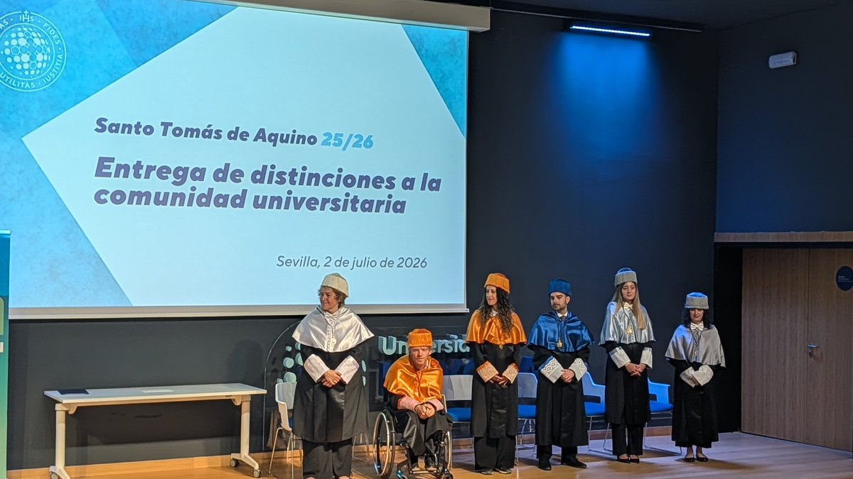 LoyolaResearch's tweet photo. Entregamos hoy los reconocimientos a los nuevos doctores de @LoyolaAnd en un acto académico. Premio extraordinario para la Doctora Tatiana Avignone. Enhorabuena!! https://t.co/jM3FbnbY4V