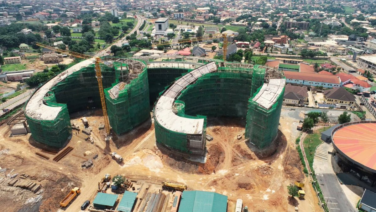 Henroo121's tweet photo. The Enugu State Ministry of Works and Infrastructure hosted a 33-member delegation from the Abia State Ministry of Lands and Housing on a technical visit to study the scale and quality of the ongoing infrastructure transformation across Enugu State. https://t.co/im4vtHH5H6