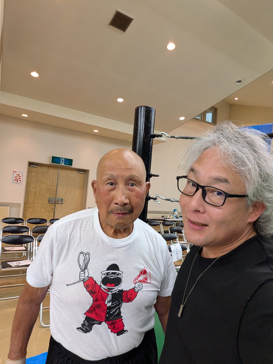 TajiriBuzzsaw's tweet photo. ワカマツさんと写真撮っちゃったぞー！😆

#アジアンプロレス
#プロレス深夜特急
#国際プロレス
#GoマシンGo https://t.co/Lb6fHp8byS