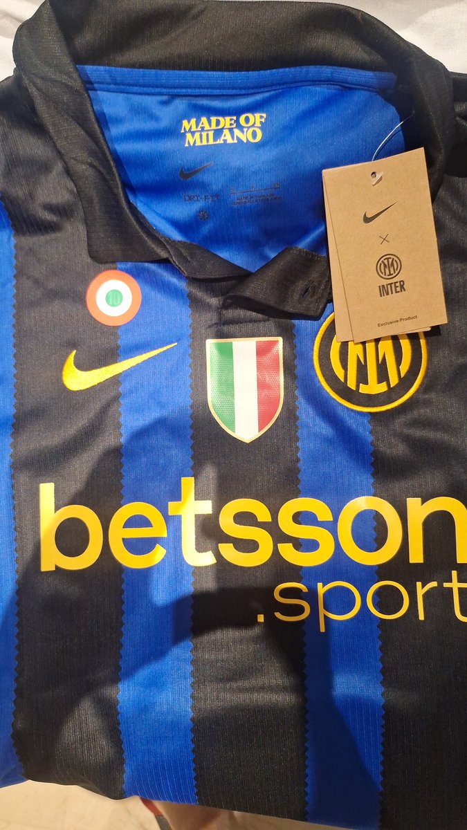 bcpier_'s tweet photo. 30€ perfetta sto morendo https://t.co/29W3FxVt0z