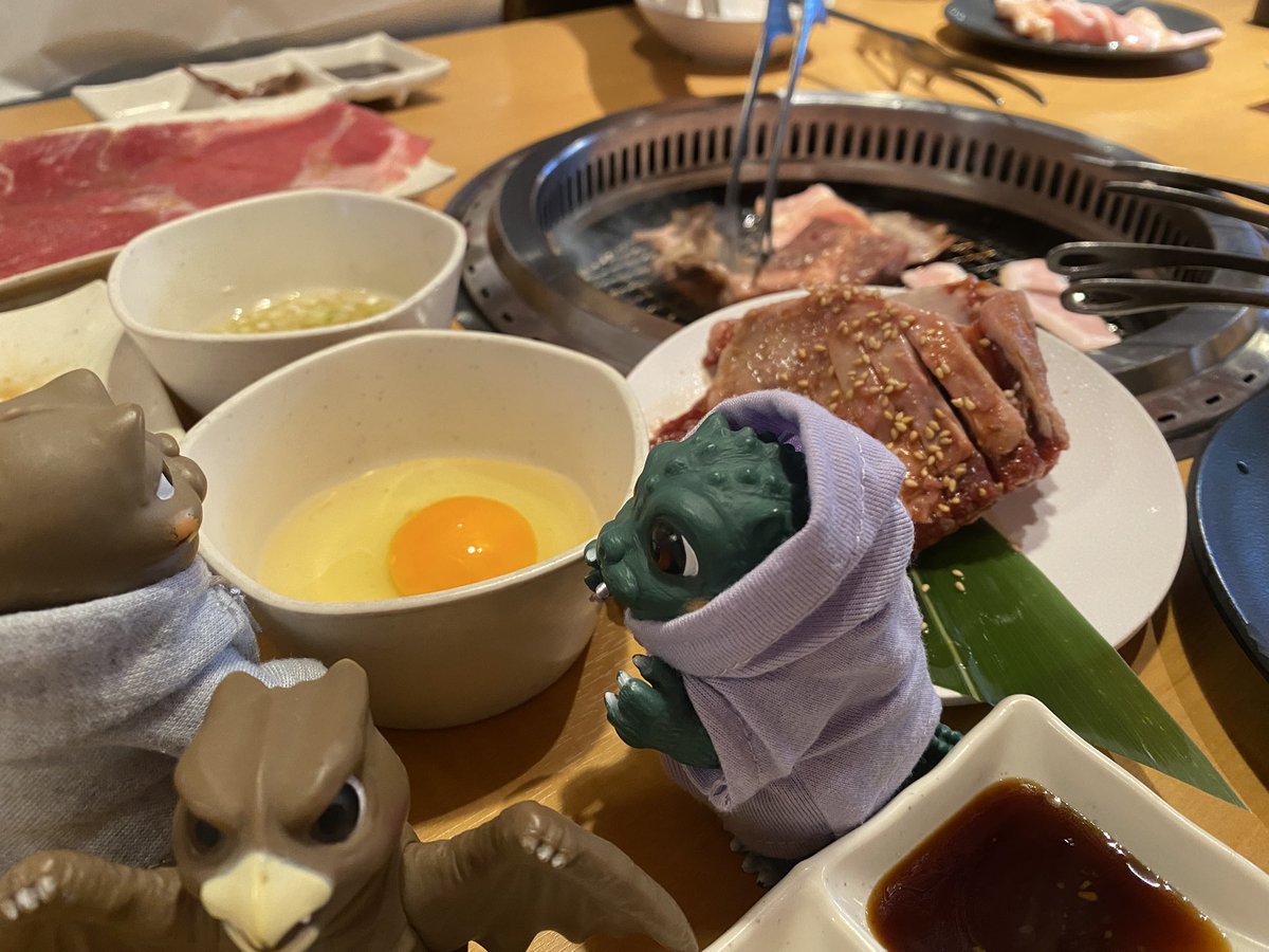 1978Dreamwaker's tweet photo. 7月2日(木)
こんにちは！
明日からの激務に備えてスタミナを付ける。
そういえば、車の色を緑に選んだのって…緑の子達が好きになったからなんだろうなー
#ゴジばん
#ゴジゴジライフ https://t.co/8feWM6VwXG
