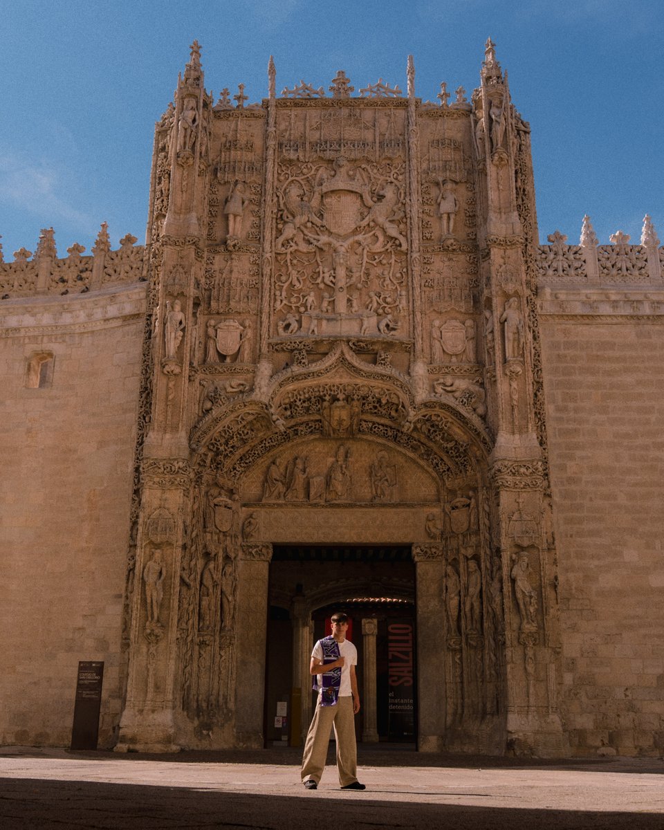 realvalladolid's tweet photo. 🪄 Un mago en el Colegio de San Gregorio https://t.co/LG0BPJ6XzH