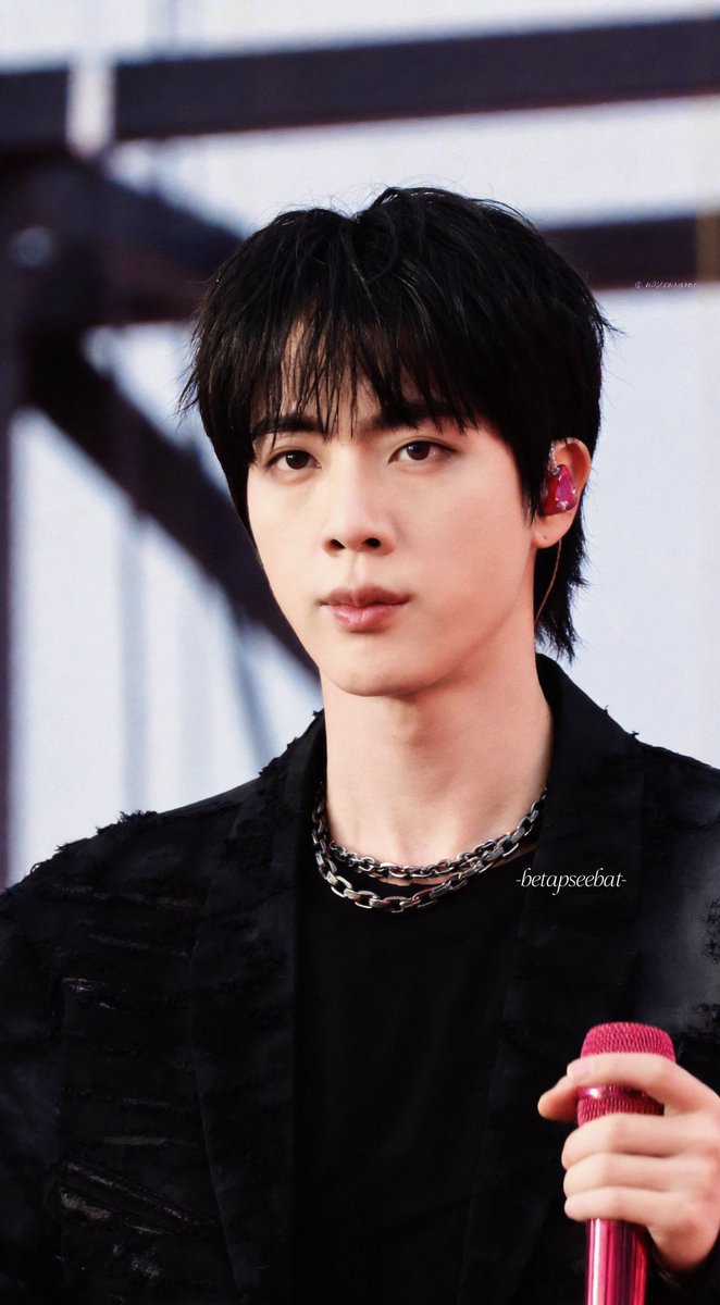 BetaChen0312's tweet photo. 🥲

#jin #진 #방탄소년단 #bts https://t.co/OY03EXh5Gh