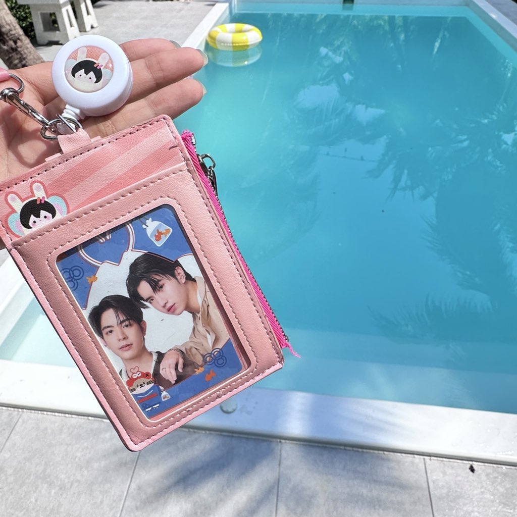prwnsr's tweet photo. ถ้าไม่นับตุ๊กตาพวงกุญแจยกให้สิ่งนี้ ใช้งานจริง เยินจริง ถามว่าสมราคามั้ยสำหรับนี่สมราคาเพราะขายดีไซน์ขายแบรนด์ด้วย มีสายห้อยมีโยโย่อีก รักเอนี่น้าา 💘💘 https://t.co/Zk7pU0Jz0Q