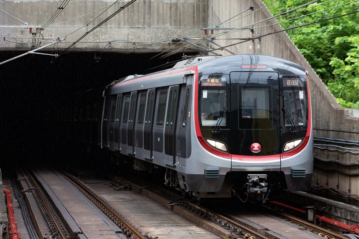 K0RAIL_10_426's tweet photo. 6/26~28
荃灣綫CBTC 現車試驗

T11-1,2,3：A651-A652

荃灣綫で新型Q-trainの試運転があるとの事で撮影。3日間で3往復×4行路実施されましたが、いずれも表示は不載客(回送)、、、
果たして試車表示を撮れる日は来るんでしょうか。 https://t.co/2vLO44SKB3