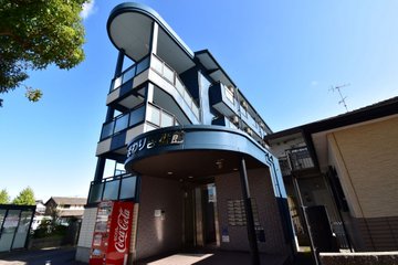 chintaikan_ol's tweet photo. ＼本日のオススメのお部屋🏠／

駅近♪JR草津駅徒歩5分♪
🏠ひまわり壱番館
🗝オートロック完備！
🤳ネット無料！
🛒お買い物施設が徒歩圏内！

⭐礼金・敷金・更新料０円⭐でご紹介♪

🔽詳細
https://t.co/wWj6U2rXwN

#滋賀 #滋賀県 #草津 #草津市 #南草津 #賃貸 #お部屋探し #住まい探し