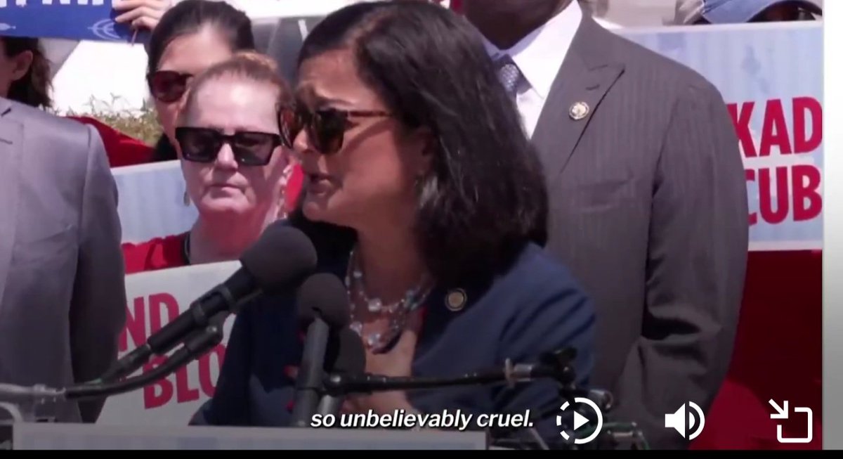 Deb_invexCuba's tweet photo. Representante estadounidense, @RepJayapal: “Nunca he visto nada tan increíblemente cruel".
Se refiere a su visita a un hospital materno en #Cuba y el impacto del genocida bloqueo de #EEUU sobre los bebés y embarazadas 🇨🇺.
#TumbaElBloqueo 
#EndTheBlockadeOnCuba
@MINCEX_CUBA https://t.co/K3YQyQEp9R