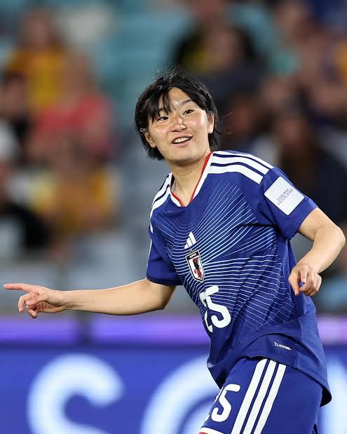 Bali_Football's tweet photo. 3 penggawa timnas sepakbola wanita Jepang :

Tōko Koga (CB/20/🇯🇵) 
Remina Chiba (CF/27/🇯🇵) 
Kiko Seike (CM/29/🇯🇵) 

Sedang liburan di Bali, ketiga pemain menjajal lapangan Bali United Training Center untuk jaga kondisi dan kebugaran di tengah liburannya di Bali. 

Sebelumnya ada pemain Real Madrid Dean Huijsen yang memakai fasilitas latihan elite Bali United ini untuk jaga kondisi di tengah masa liburannya di Bali.