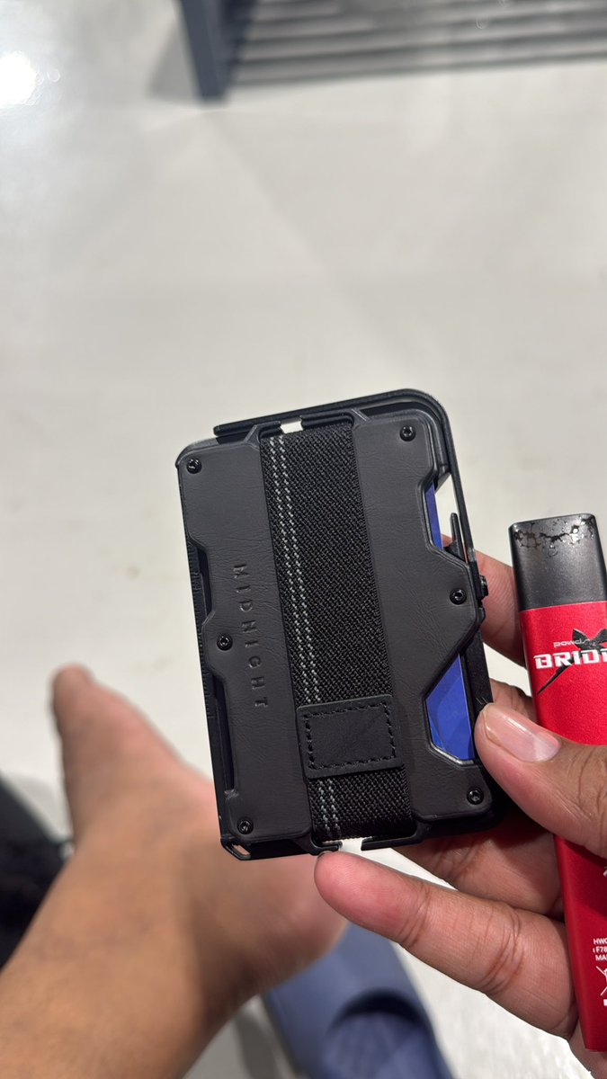 lordXora22's tweet photo. senyaman apa dompet kyk gini? kasih dong experience cenblu https://t.co/jsKVhKZoOz