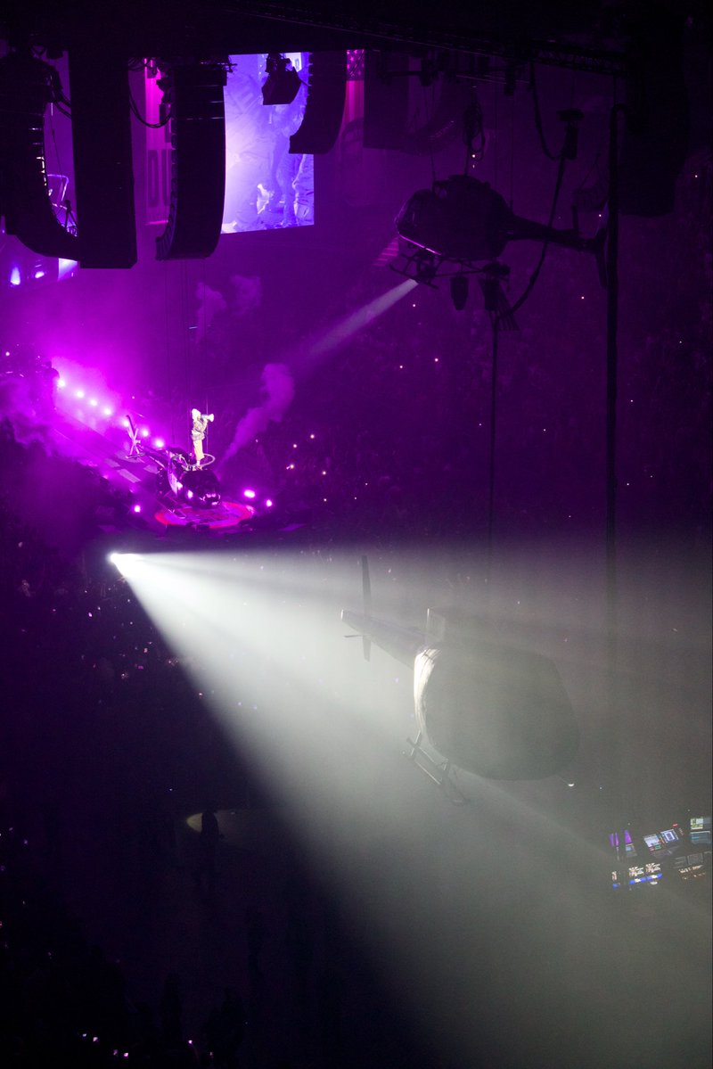 thedavidweng's tweet photo. At the @asvpxrocky Donβt Be Dumb Tour in #Vancouver, photo/video by me.
#asap #awge https://t.co/96x0lhLZpL