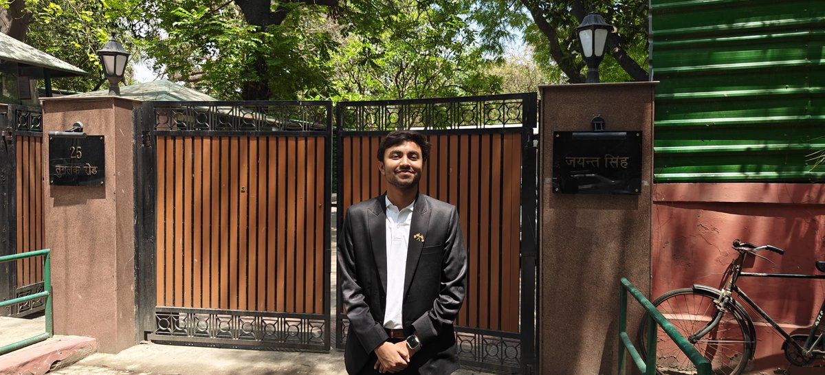 Hritik2202's tweet photo. @jayantrld sir, since last 1 year I wanted to meet you, I try with mutiple mails and so many other ways, but because of so many reasons I could not able to meet you, Sir I am 19 year old entrepreneur &amp; student from your city meerut, working on making skill youth. Sir Pls meet me. https://t.co/UDUrHfSixP