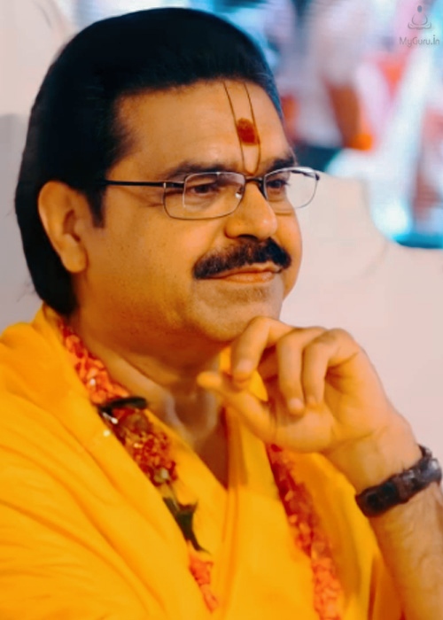 khushbumis's tweet photo. श्री गुरुदेव की कृपा मिल जाए,
तो संसार वैसा ही रहता है,
पर देखने वाला मन बदल जाता है !
गुरु दीक्षा मिलना केवल मंत्र मिलना नहीं,
यह तो जीवन को कृपा के हाथों सौंप देना है !
श्री कुँज बिहारी श्री हरिदास !
राधे राधे। 🙏🌹 @gauravkrishnag 
Blessed day ...2/July/2023 https://t.co/qt6fwaW2e1