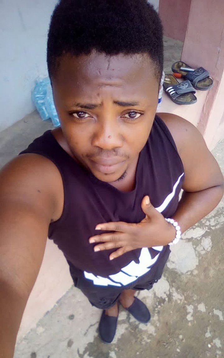 Ghostpublicity's tweet photo. We paid this criminal vendor 475k because of recommendation but he absconded with our money and he is nowhere to be found till date. He is into small chops, please if know his whereabouts kindly reach out to me. Please retweet/ share till we find this THIEF 🙏 https://t.co/OmOkkK7qic
