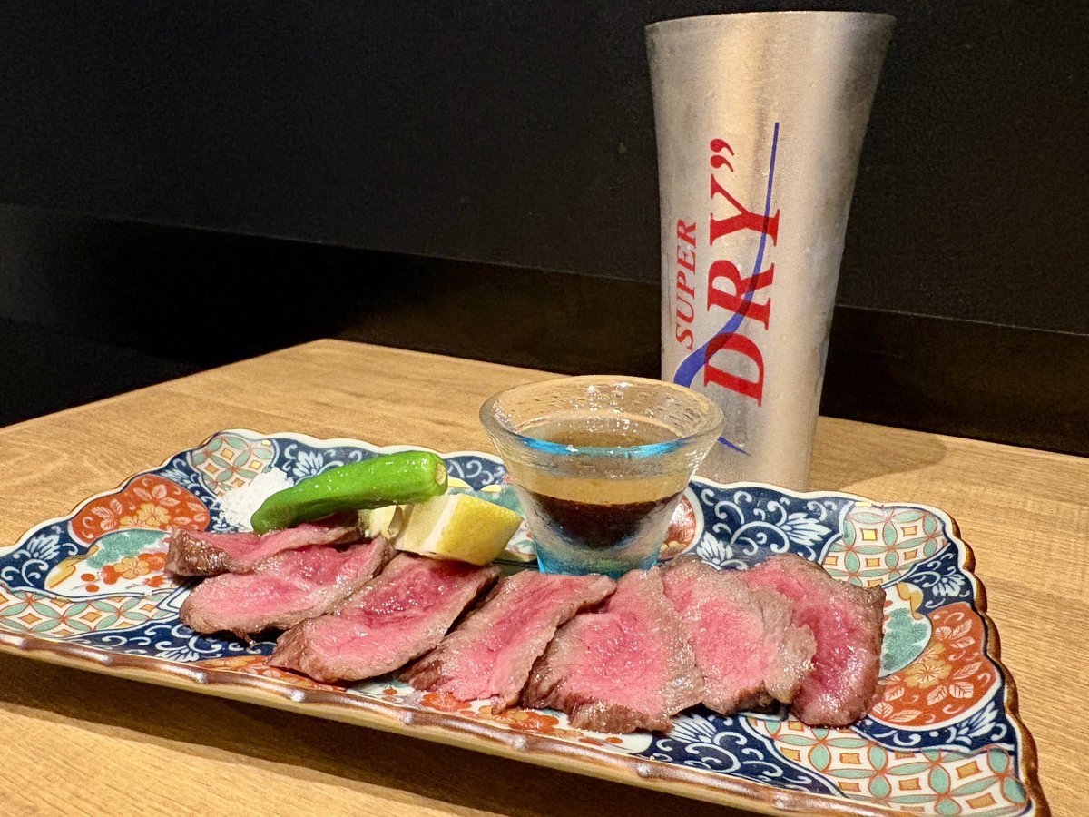 AFTER6CRUISING's tweet photo. 「炭火居酒屋 山﨑」に来たらぜひ味わってほしい一品!
「能登牛ステーキ」🥩✨
石川県は魚介だけでなく、
能登牛や加賀野菜など、山の幸も魅力。
能登牛ならではの旨みをしっかり味わえる一品です🍻
#a6c #NACK5 #gogomonz_nack5 #AFTER6CRUISING https://t.co/ewcNzn7joN