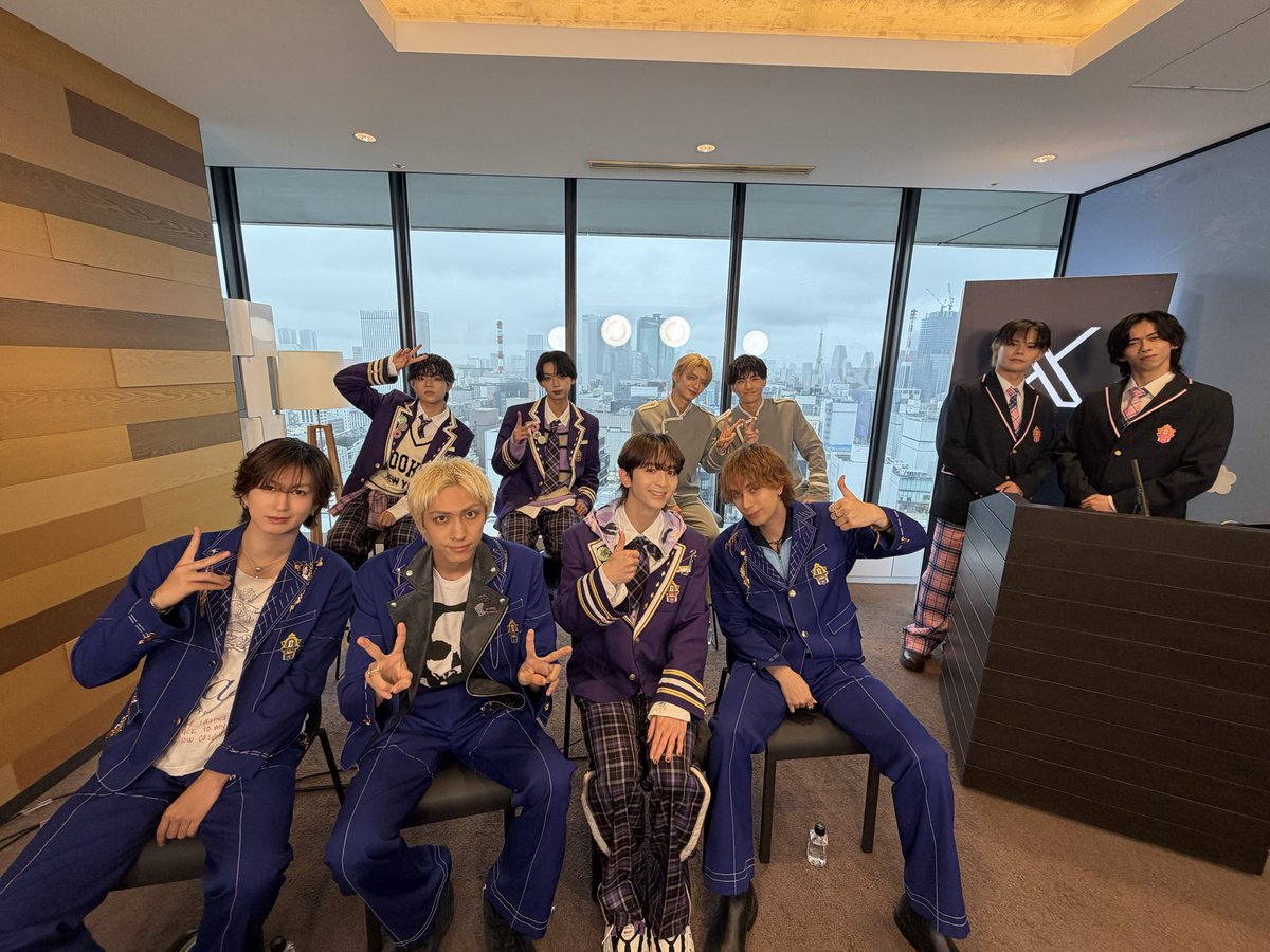 EBiDAN_official's tweet photo. ＼⏰まもなく18:00〜📣／

EBiDAN15周年記念シングル「Yes! 東京」
『「Yes! 東京」MUSIC VIDEO公開直前スペシャル』‼️

こちらのURLからお楽しみください🦐
YouTube：https://t.co/O8SSBAqj0J

X：https://t.co/8VsUqqdyVM

生配信後はいよいよMV公開🎉

#EBiDAN
#Yes_EBiDAN15th https://t.co/lRlI6ydsCn