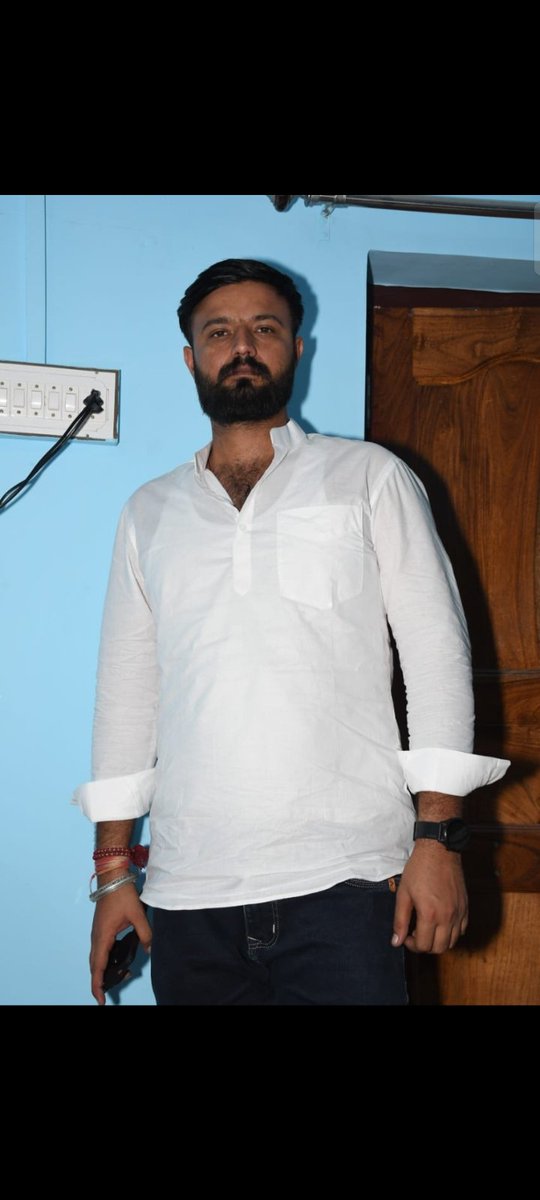 PanderPradeep's tweet photo. ज़िन्दगी मंज़िल नहीं 
एक ख़ूबशूरुत सफ़र है! https://t.co/OIKEqLno7U
