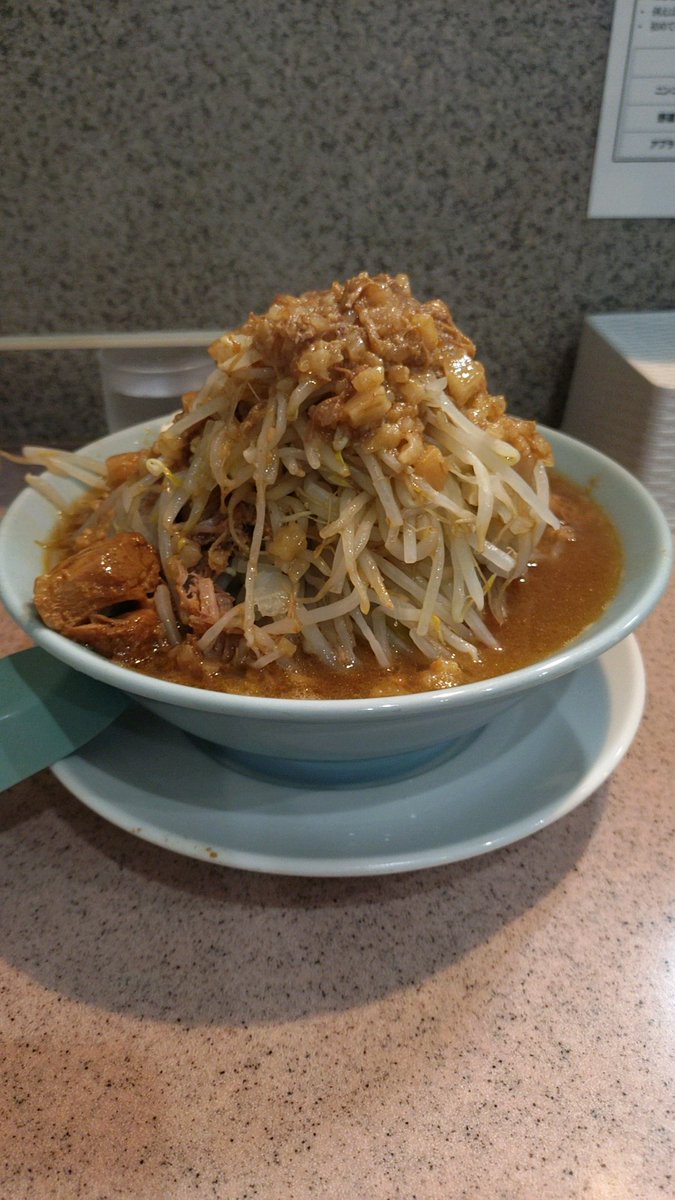 ranjun31's tweet photo. ラーメン富士丸　平塚店

ラーメン300ｇ（￥1,100）
ちょい野菜　ちょいアブラ

雨に濡れたのでラーメン。
あったまりました。
ごちそうさまでした😋 https://t.co/3kBEbSSSkh