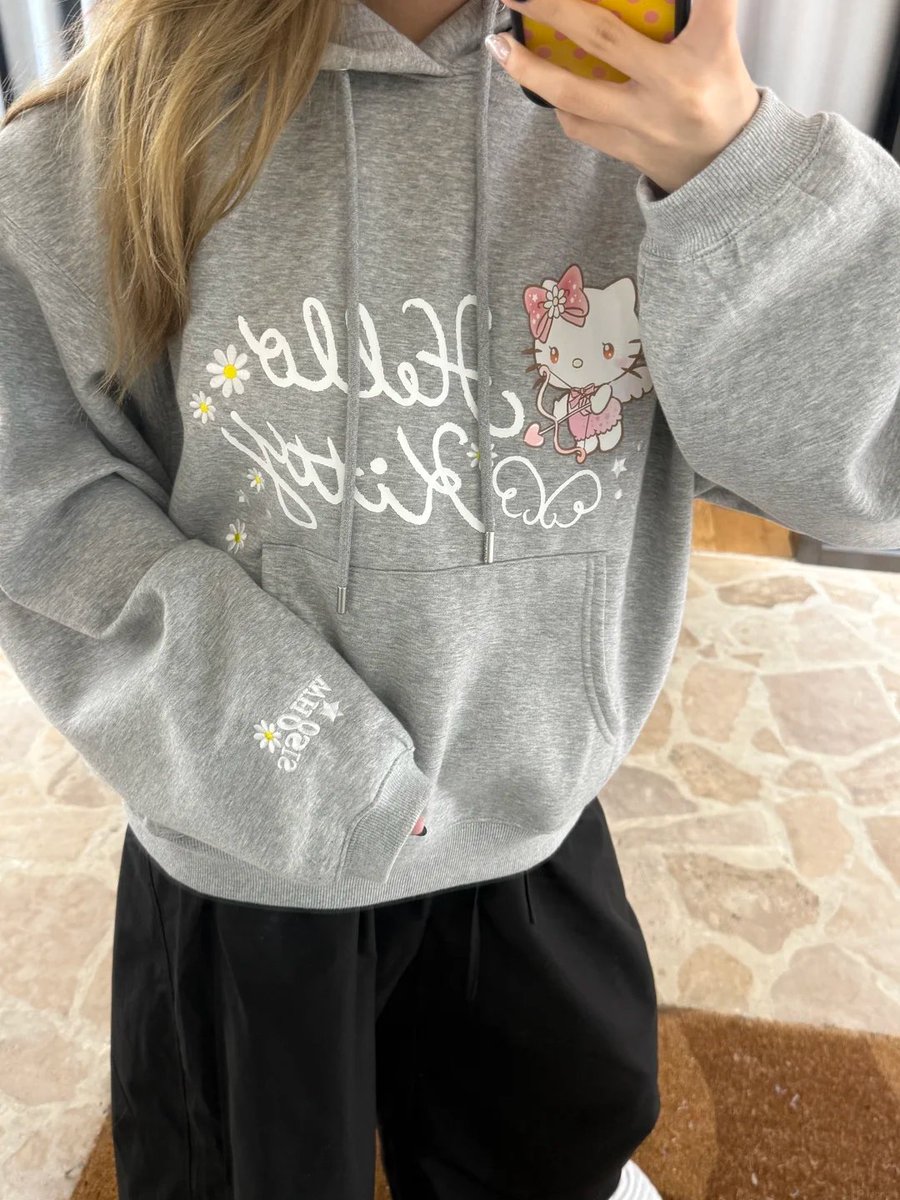 Morenmore_th's tweet photo. Whoosis x Hello Kitty โปรฮู้ดดี้ลดราคาแรงมาก!
 มีให้เลือก 3 สี เหลือตัวละ 680 บาทเท่านั้น ⚾️

มัดจำ 280 บาท | ส่งฟรี ꕤ https://t.co/WUgYsLqNAr