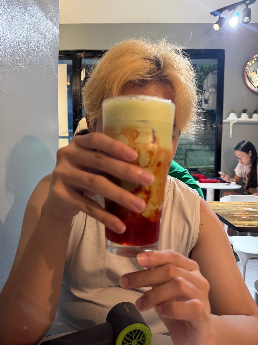 alyosha_erotica's tweet photo. can you see me, i’m waiting for the right time — #metwt #lifetwt #promotwt #archivetwt https://t.co/wDtcAAVGFI