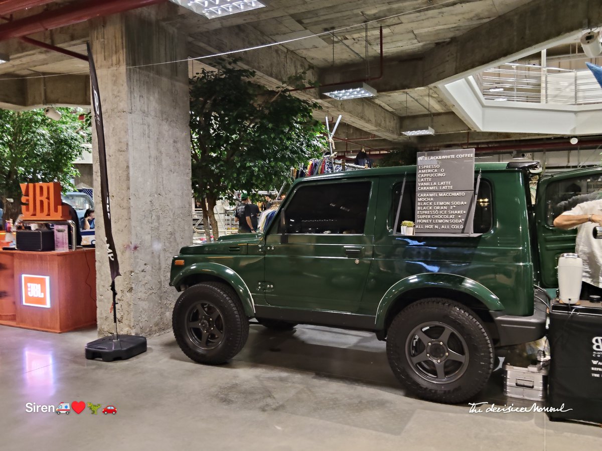 Siren_RU68's tweet photo. เดินดูรดรอเด็กๆไปชิวๆ
#1981SoulAndSold #1981Studio #NewstalgiaandCultureHub
#ต้าห์อู๋ออฟโรด https://t.co/lPir5JpzeL