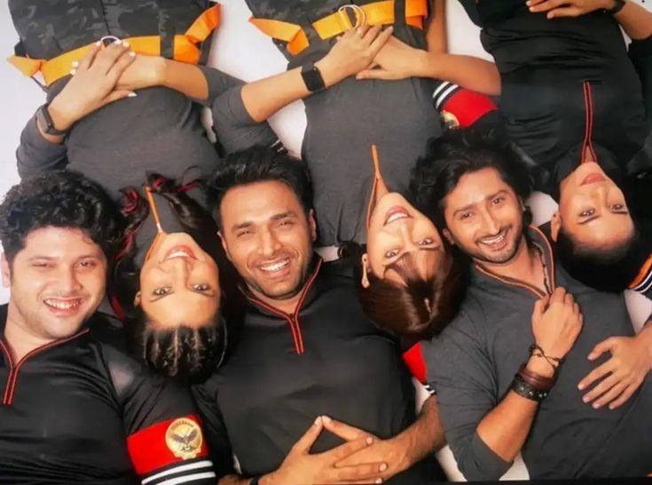 simi_dil's tweet photo. #SeherHoneKoHai har khubsurat chij memory kyon Ban jaati hai ??
Bahut kuchh aur bolna hai per alfaaz Nahin Ban pa Rahe 
First they become a memory and then them but both are beautiful memories of my life And both are the reason why I come to Twitter https://t.co/TdGfPikXaK