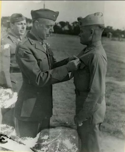 ustonymc's tweet photo. Australia
April 19 1943

Lt. Col. Chesty Puller receiving his 3rd of five Navy Crosses, the second highest award for valor for his actions on Guadalcanal.
