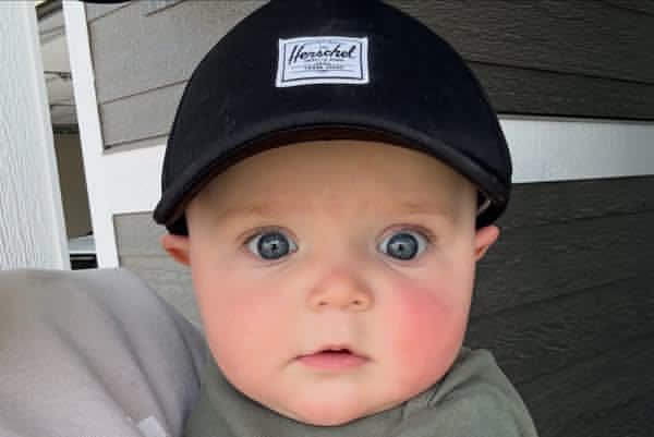 EvaDiamondpdbx's tweet photo. I’m asking for prayers for my 7month old Great Grandson Jackson. He has been sick for a week and they can’t figure out why he has been running a 104 fever. They have him in the hospital currently. Prayers please. Thank you. 🙏🏼🙏🏼 https://t.co/ZnokzXW4ru