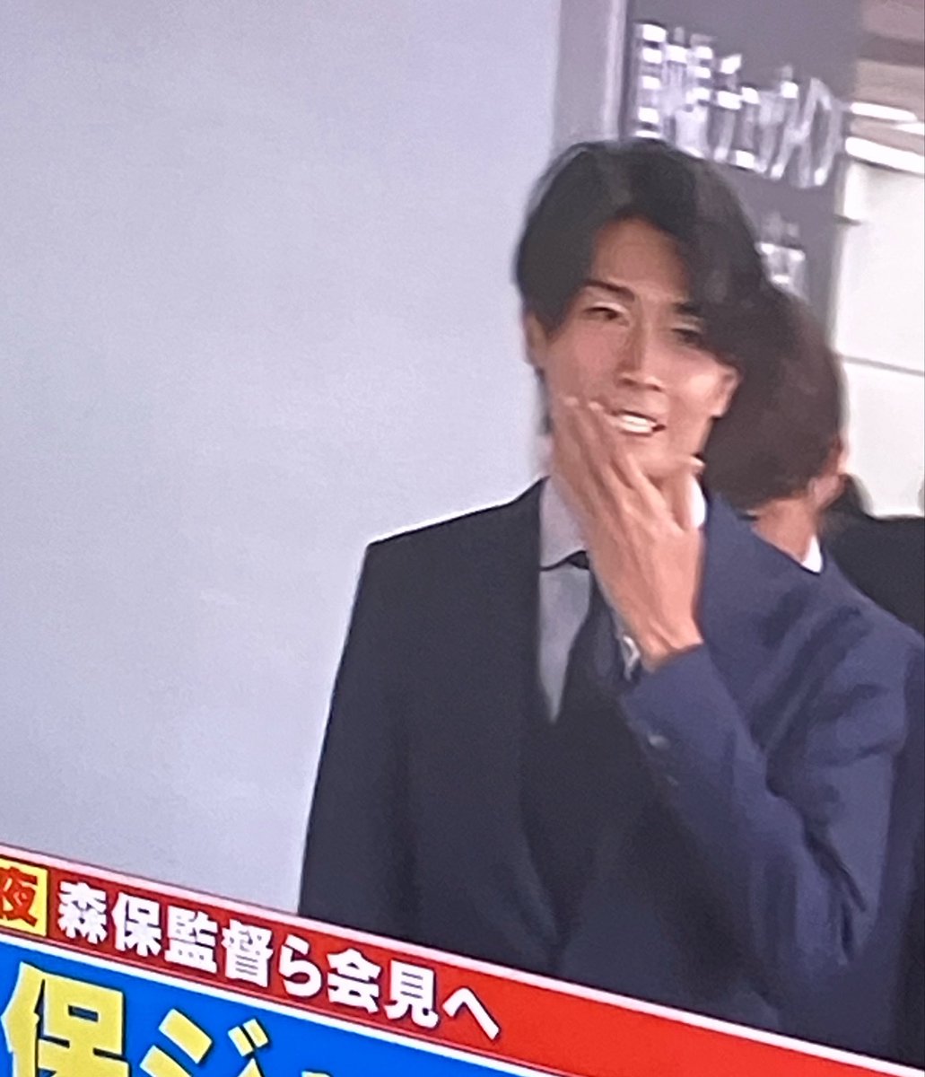 mlczof's tweet photo. みんなかっこいいけど中村さんスーツ似合いすぎるし爽やかイケメン過ぎてやばい https://t.co/7gTUTSRBnt