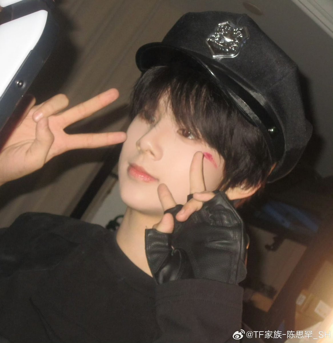 ChensihanTH's tweet photo. |2026.07.01|TF家-陈思罕_SH Weibo Updates 🦊
“มาเริ่มต้นเดือนกรกฎาคมในสไตล์ของ Chen Sir 😎
🦊: https://t.co/7ZtfpcuLFq
#เฉินซือห่าน #陈思罕 #TF家族 #TFFamily https://t.co/v71fVl3GqP
