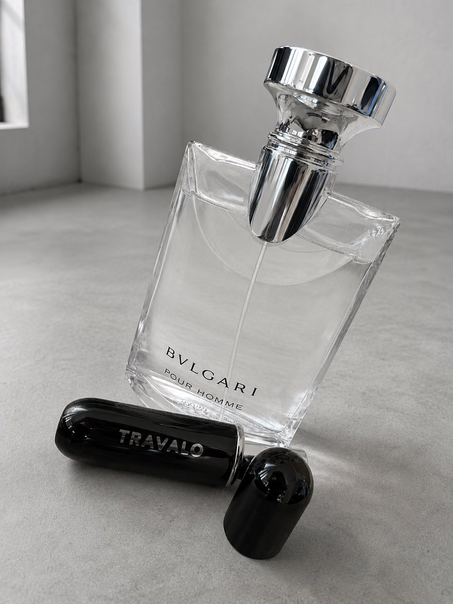 Hiroshi_Leo7's tweet photo. 今日、3年ぶりに買い直した香水をまとってきた。BVLGARIのプールオムオードトワレ。トップノートがとても好き。またこの香りをまとえて幸せすぎる。
#BVLGARI
#pourhomme
#Travilo https://t.co/BqkNkUFr3u