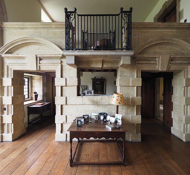 wrathofgnon's tweet photo. Good architecture is more than just geometry. Good architecture has rhythm and scale, and it has a fractal element. Nooks and crannies, alcoves and dormers, wardrobes, benches, and fireplaces, nests to be and to be nestled. https://t.co/7KbHrVh5GF