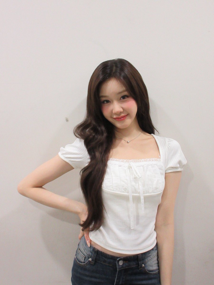 picbaemon's tweet photo. PHARITA WEVERSE UPDATE https://t.co/LVwh7iVM39