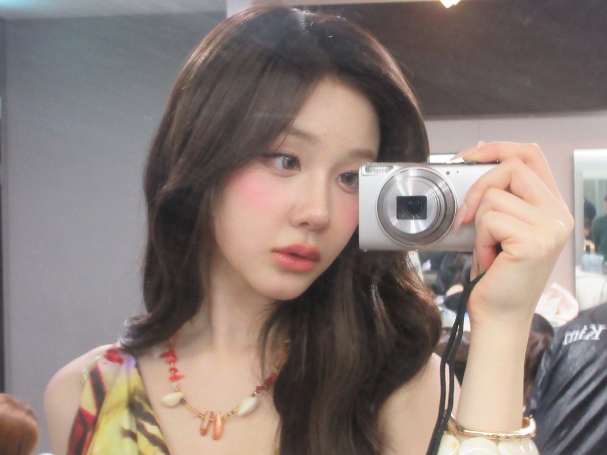picbaemon's tweet photo. PHARITA WEVERSE UPDATE https://t.co/LVwh7iVM39