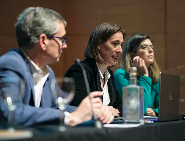 naiz_info's tweet photo. Una correctora corrobora que el sistema es «muy garantista» y se puede «sacar un cero y menos»

https://t.co/fInYBYQRFg

@Ion_Salgado https://t.co/ayKFwm4Pmt