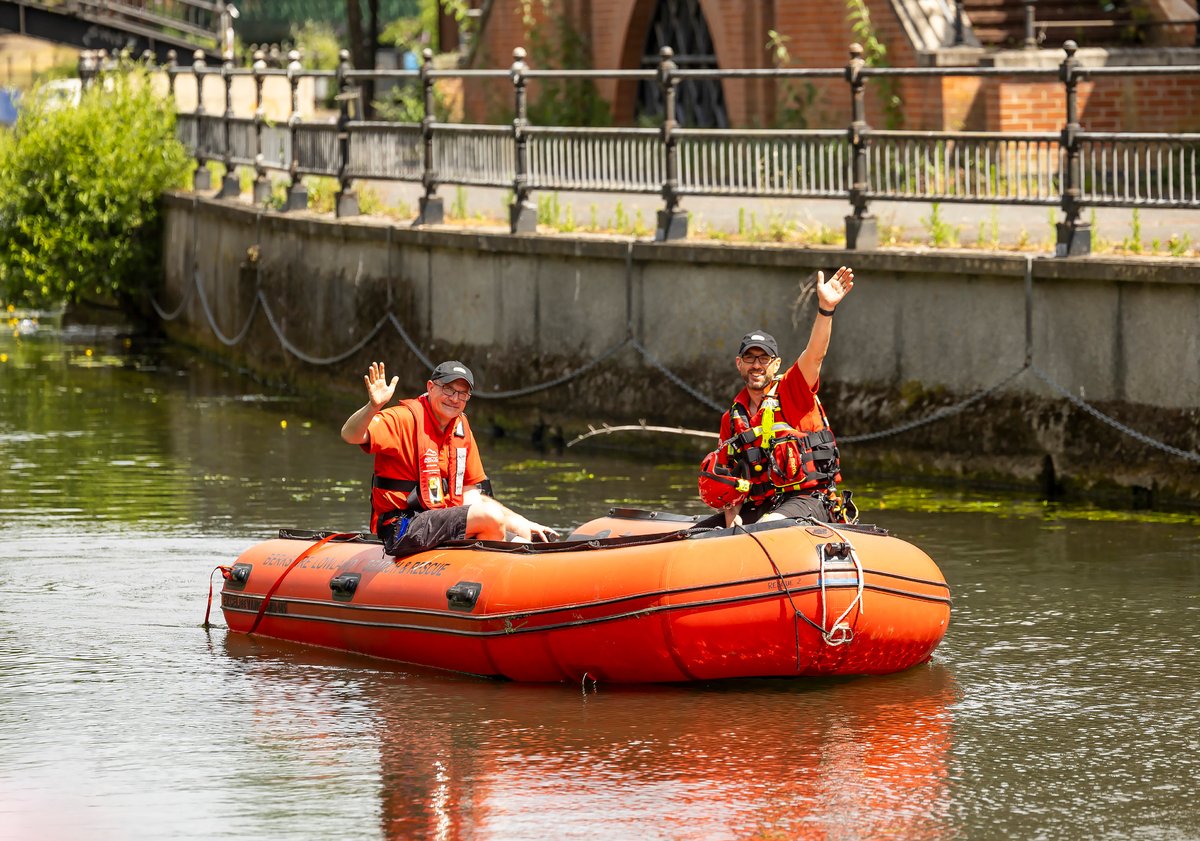 BLSAR's tweet photo. ๐ค Reading Water Fest Success! ๐
Last weekend, Berkshire Lowland Search and Rescue (BLSAR) provided rescue boat cover at the Reading Water Fest, ensuring everyone's safety.
Huge thanks to the organizers and Stuwart Turkington for the amazing photos!
#BLSAR #ReadingWaterFest https://t.co/cQotd37QJu
